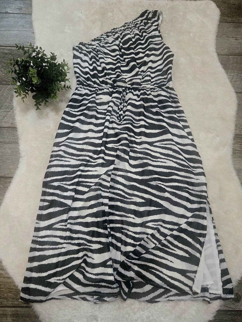 Worthington Black & White Zebra One-Shoulder Asymmetrical Midi-Dress, Large